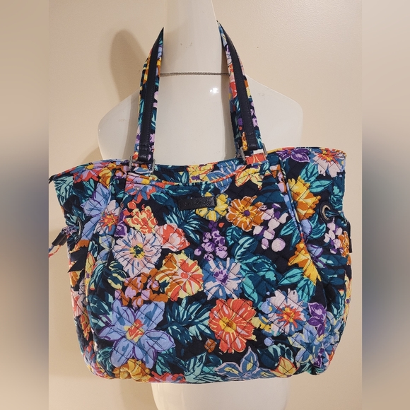 Vera Bradley Handbags - Vera bradley floral tote bag